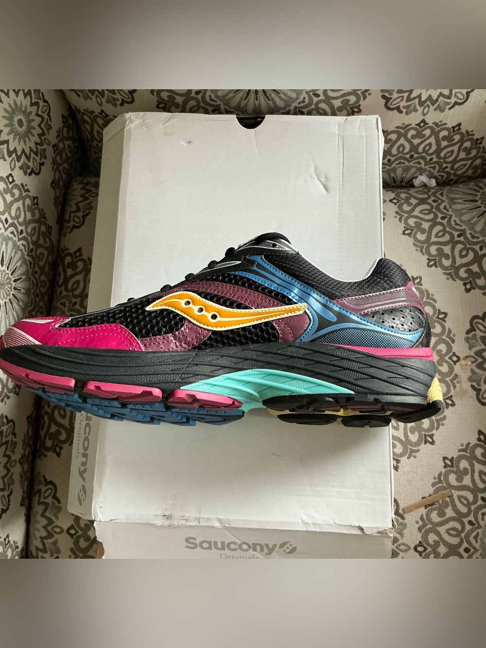 Men’s Saucony Pro Grid Sneakers size 12 - New in box
